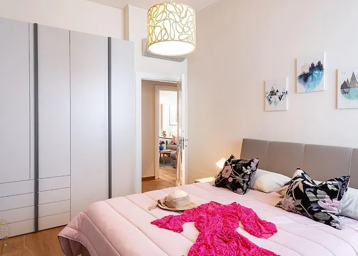 Апартаменти Madreperla Chic *